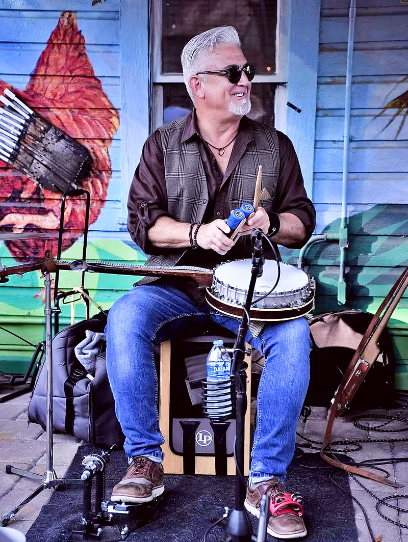 Joey Interrante playing the BanJoey